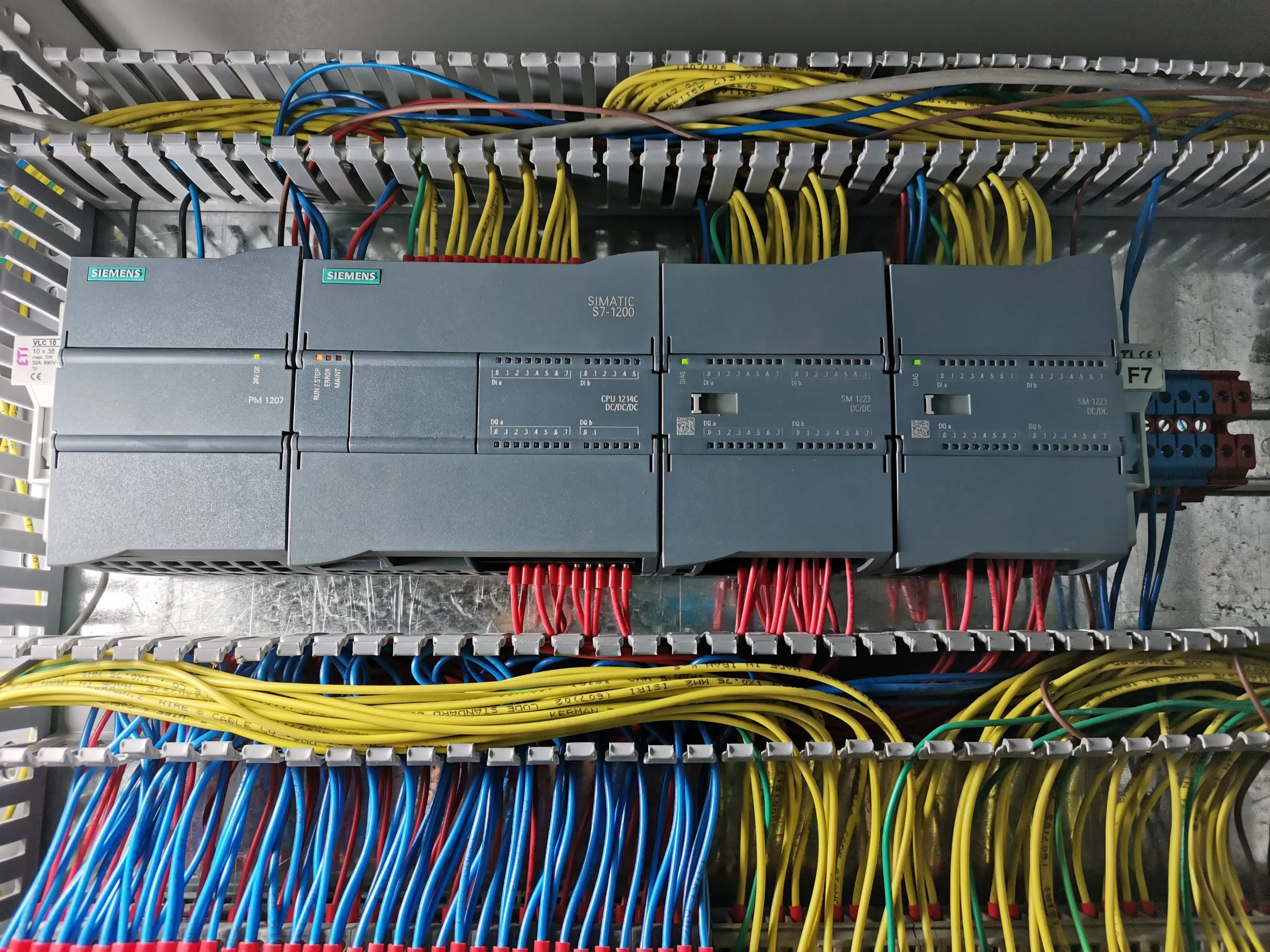 PLC زیمنس S7-1200